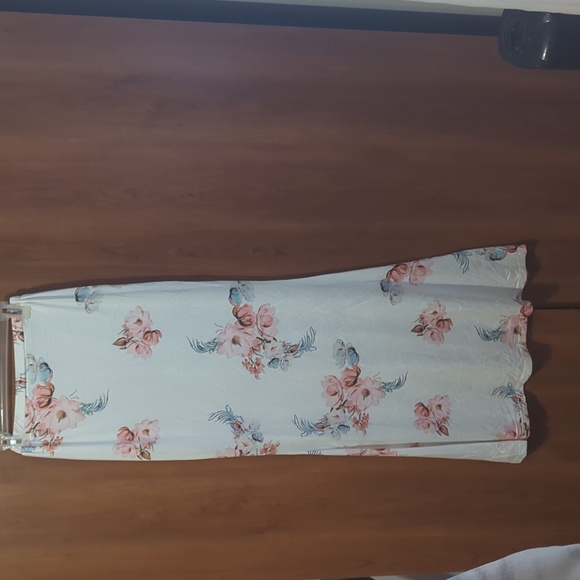 Dress - Picture 4 of 6